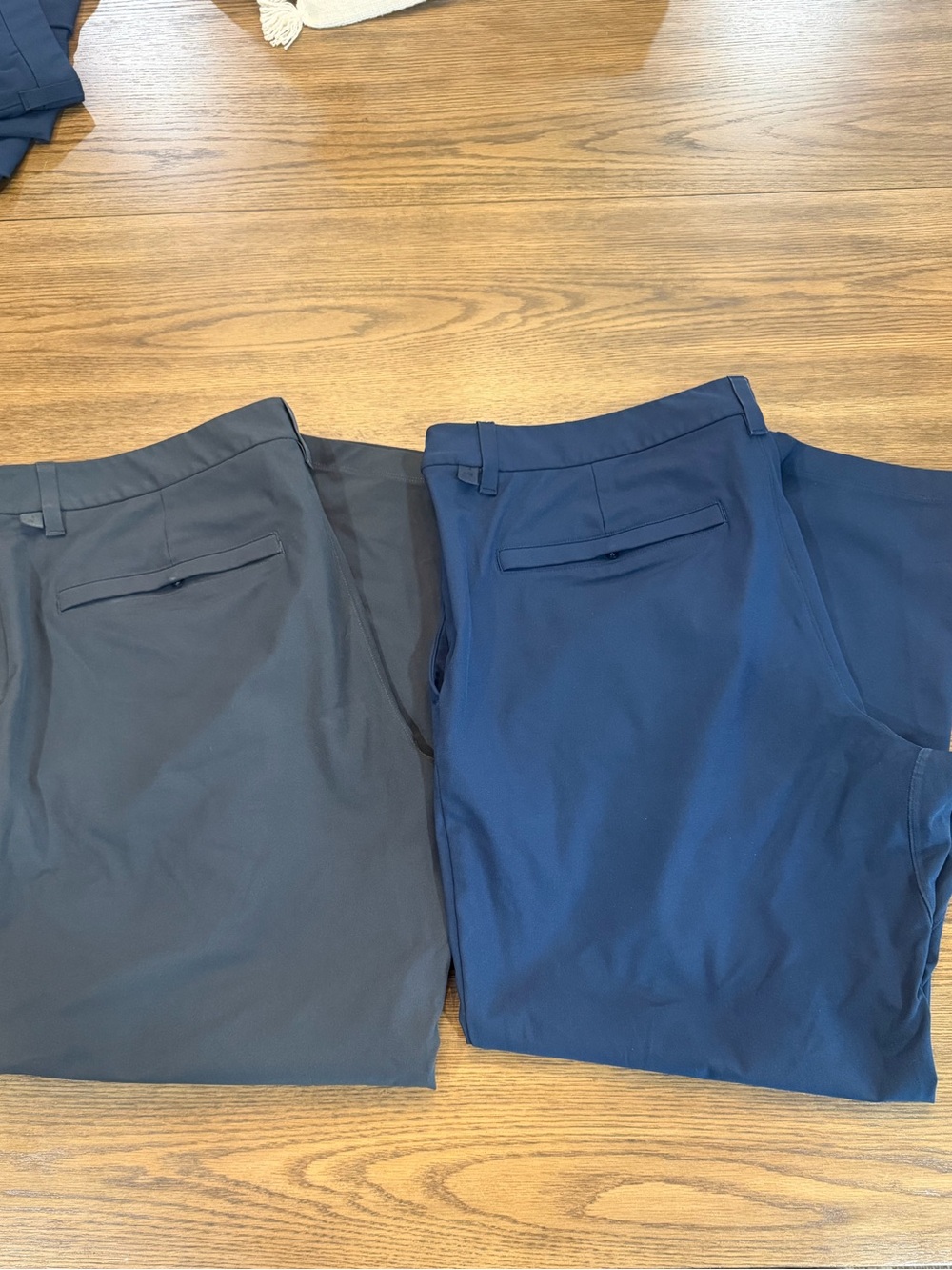 Lot of 2 Lululemon ABC pants gray / navy size 38x28